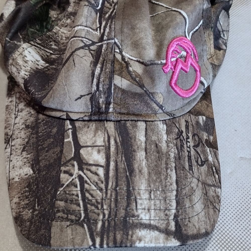 Magellan Cap